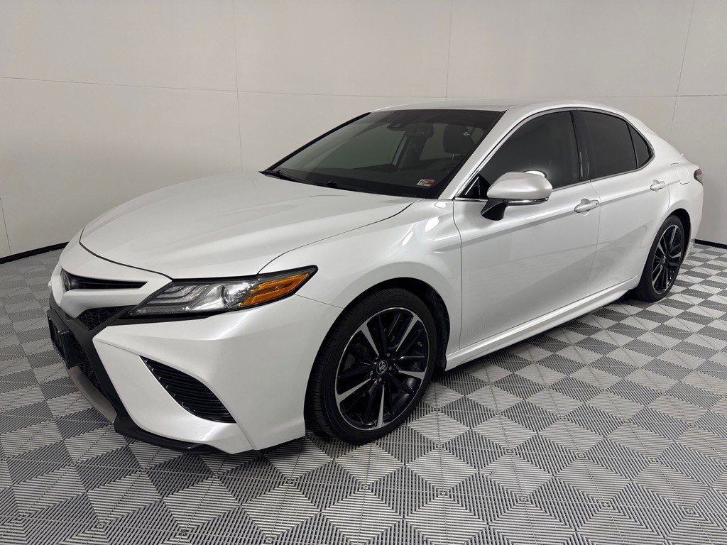 2019 Toyota Camry Image 9