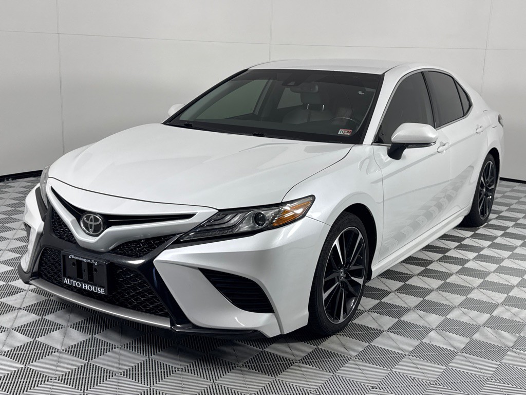 2019 Toyota Camry Image 10