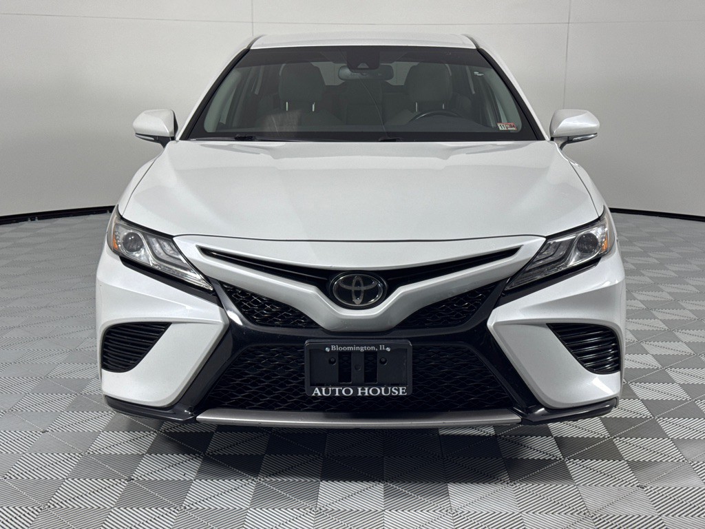2019 Toyota Camry Image 11