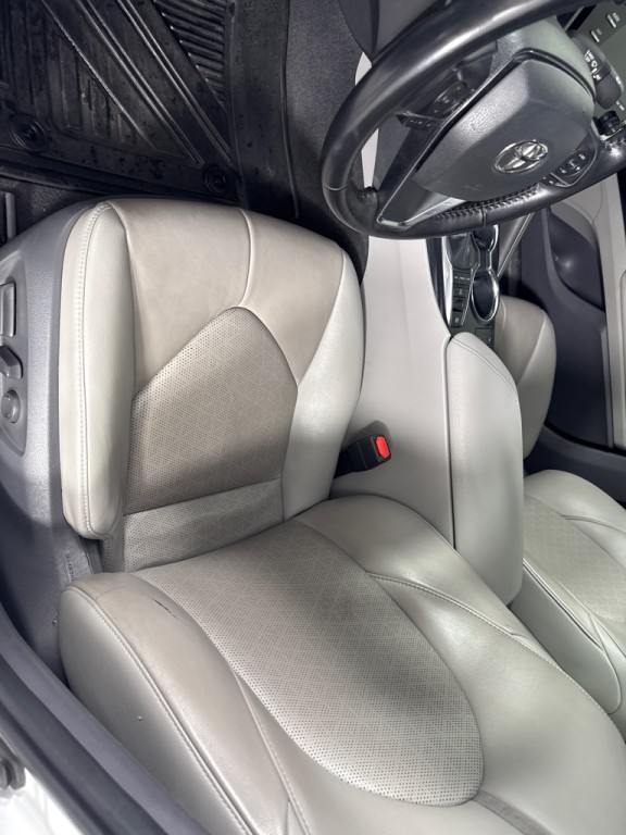 2019 Toyota Camry Image 13