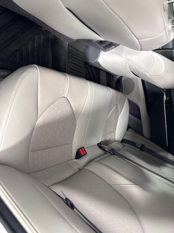 2019 Toyota Camry Image 20