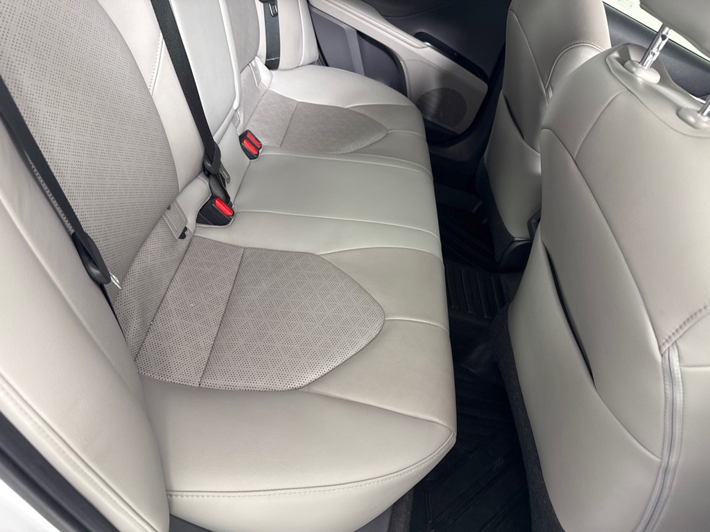 2019 Toyota Camry Image 22