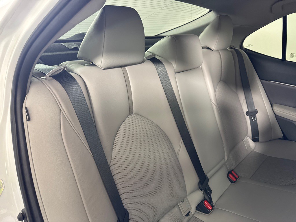 2019 Toyota Camry Image 23