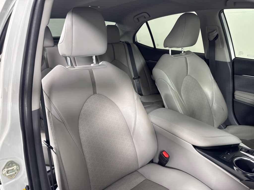 2019 Toyota Camry Image 25