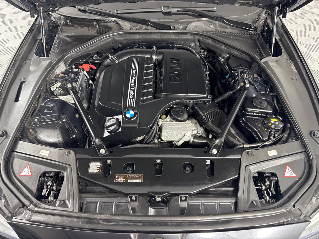 2015 BMW 5 Series Image 27