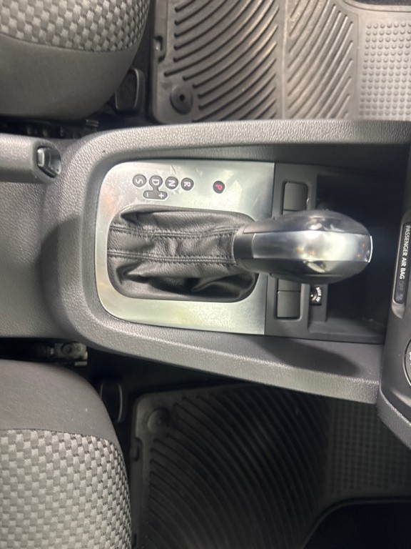2012 Volkswagen Jetta Image 16