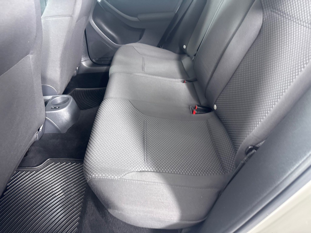 2012 Volkswagen Jetta Image 17