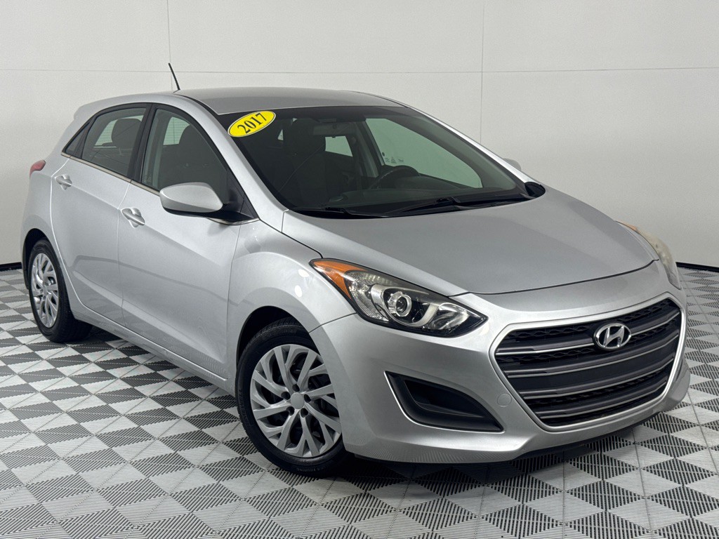 2017 Hyundai Elantra Image 2