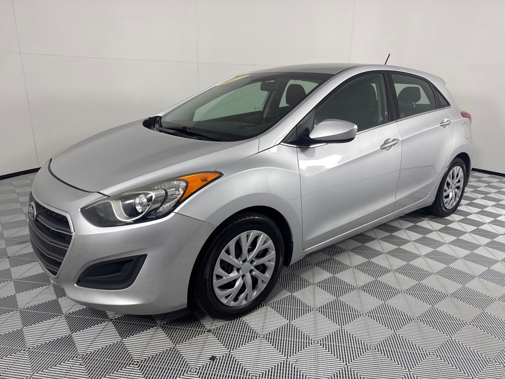 2017 Hyundai Elantra Image 6