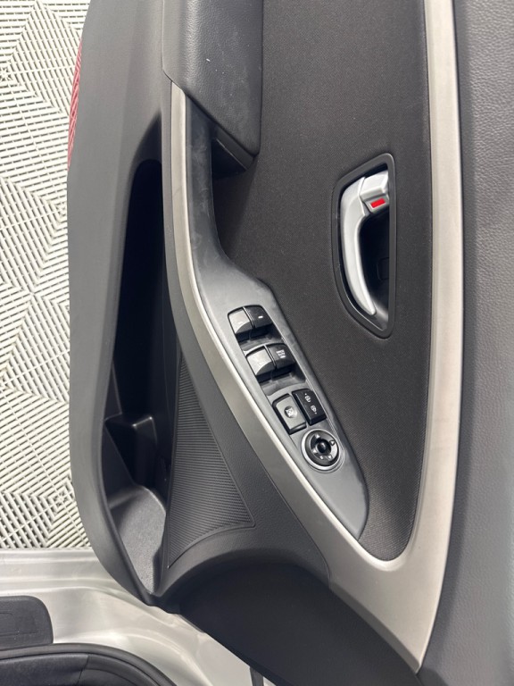 2017 Hyundai Elantra Image 9