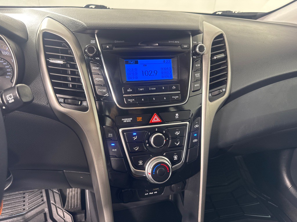 2017 Hyundai Elantra Image 14