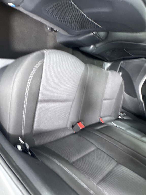 2017 Hyundai Elantra Image 16
