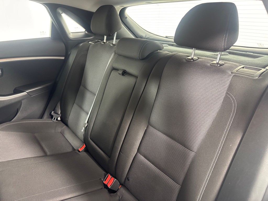2017 Hyundai Elantra Image 17