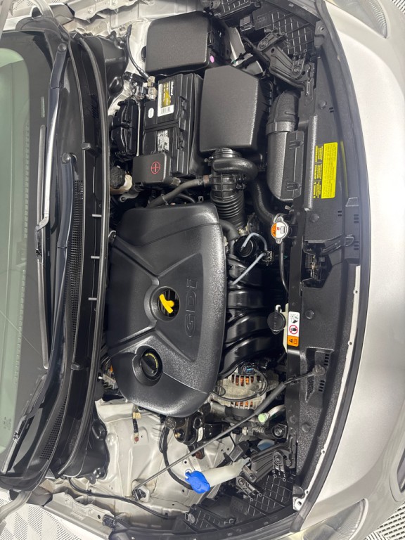 2017 Hyundai Elantra Image 23
