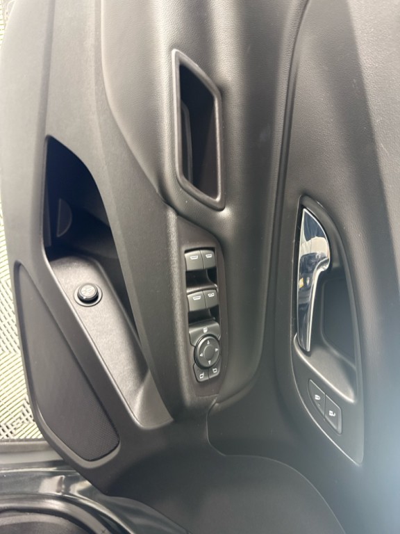2018 Chevrolet Equinox Image 10