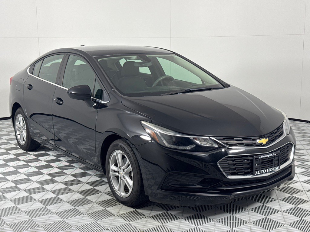 2018 Chevrolet Cruze Image 3