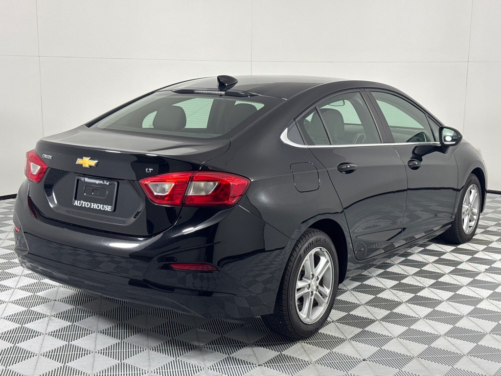 2018 Chevrolet Cruze Image 5