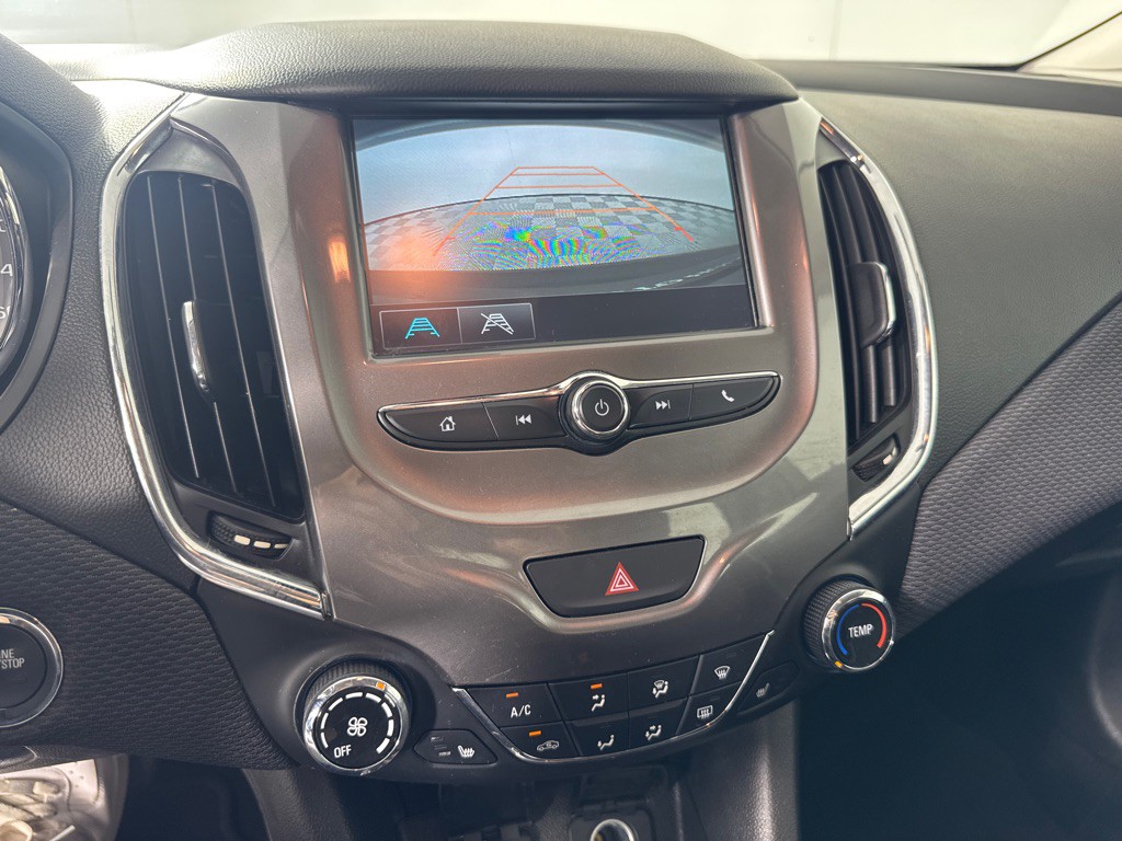 2018 Chevrolet Cruze Image 19
