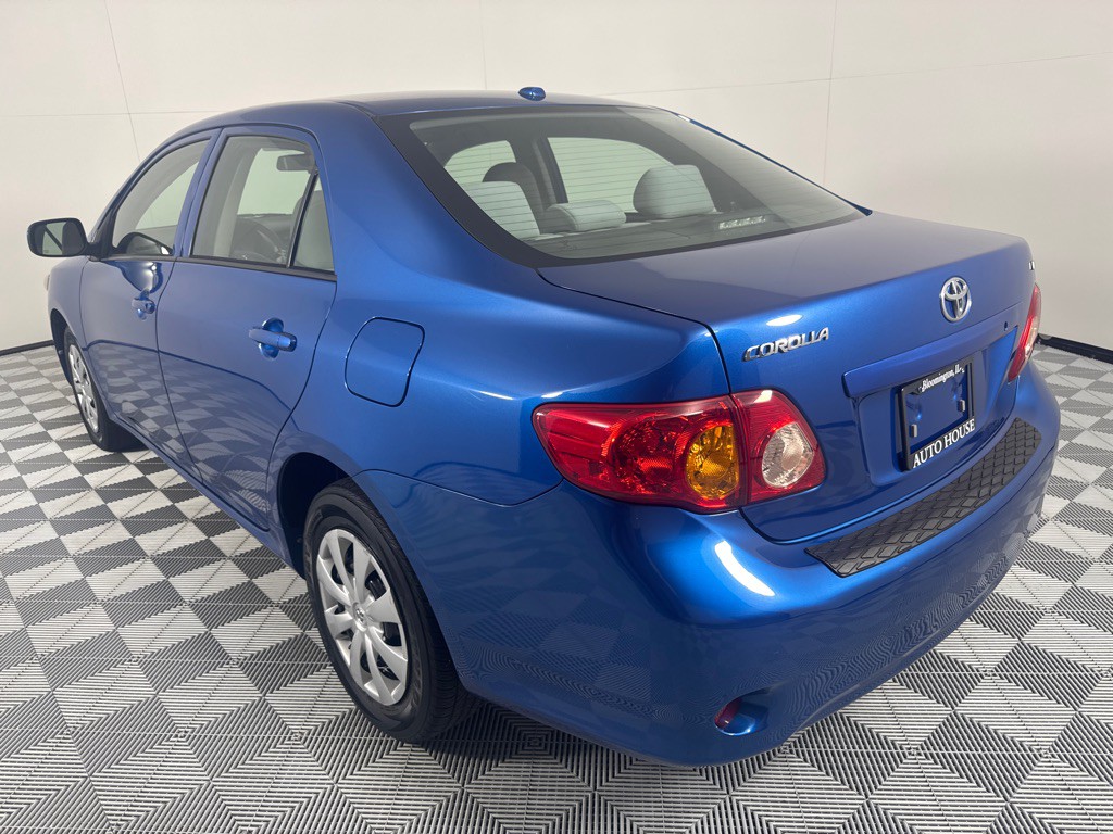 2010 Toyota Corolla Image 7