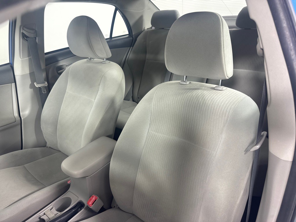2010 Toyota Corolla Image 13