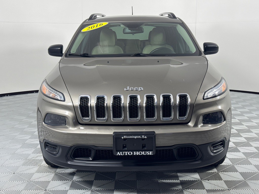 2016 Jeep Cherokee Image 9