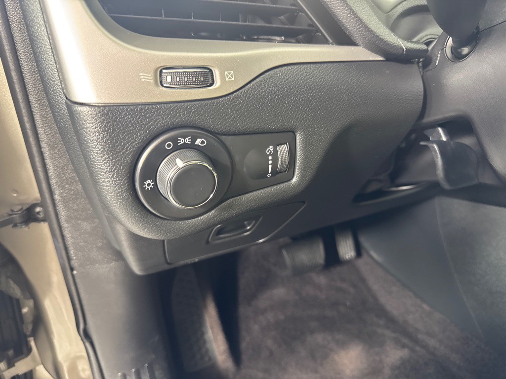 2016 Jeep Cherokee Image 13