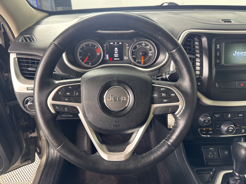 2016 Jeep Cherokee Image 14