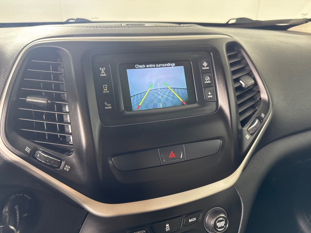 2016 Jeep Cherokee Image 15
