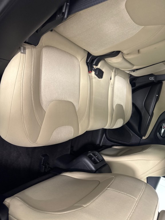 2016 Jeep Cherokee Image 22