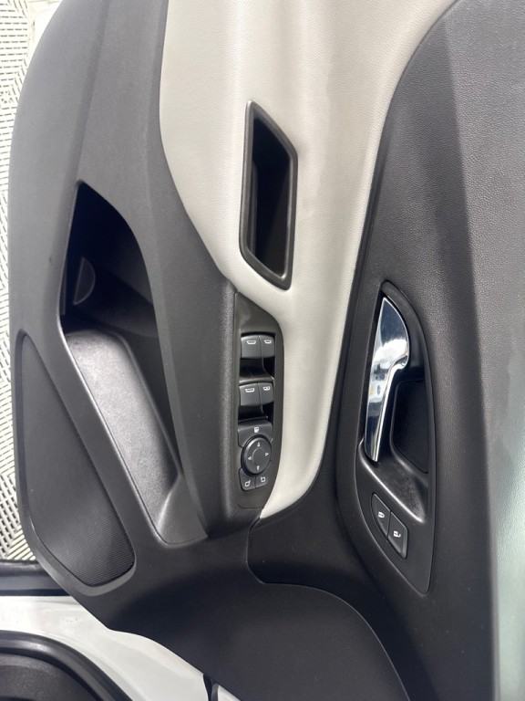 2020 Chevrolet Equinox Image 12