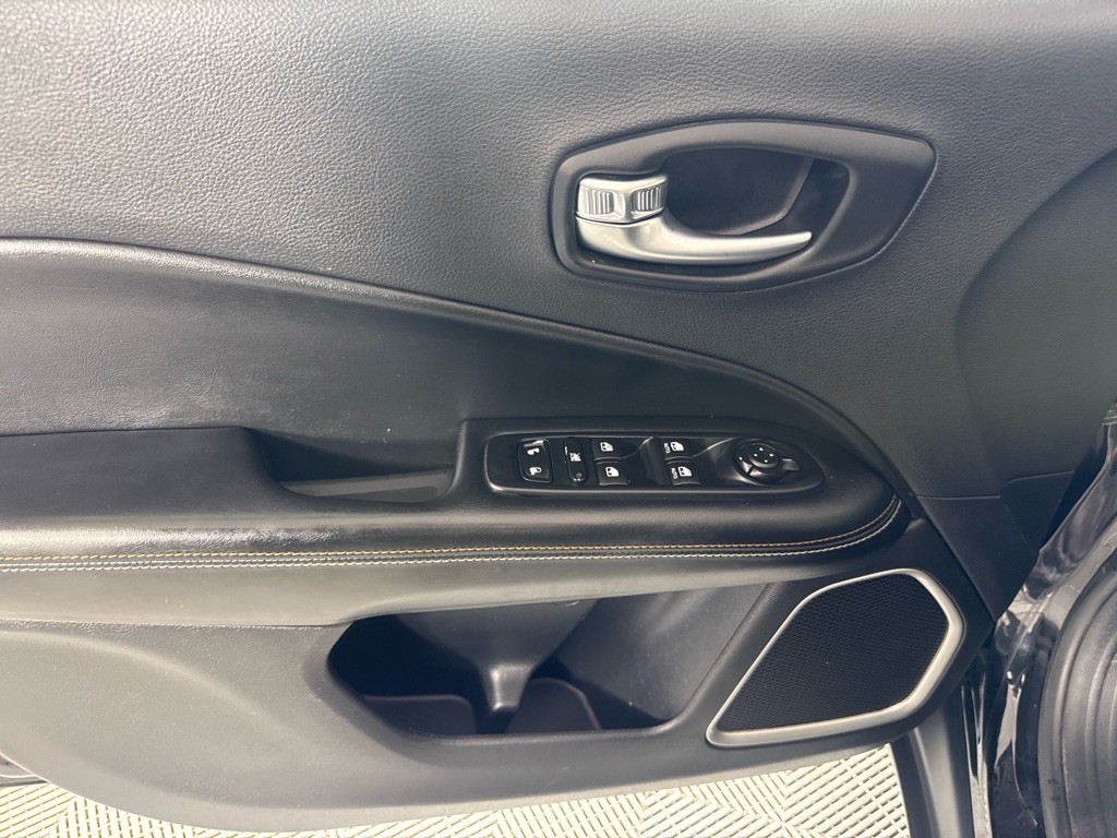 2019 Jeep Compass Image 10