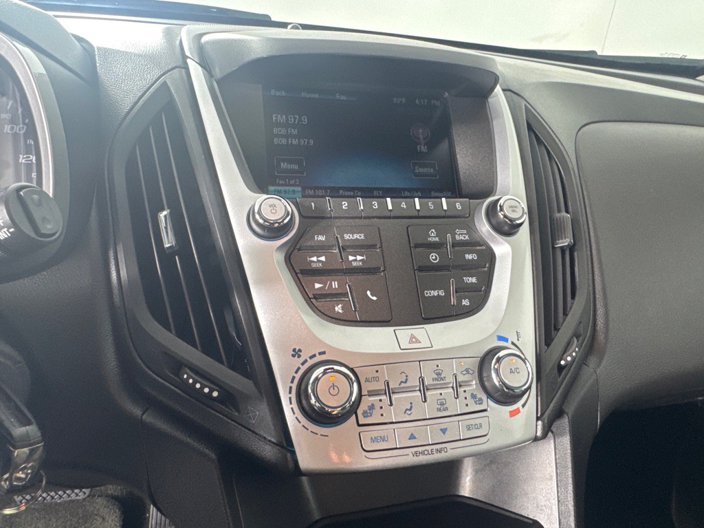 2017 Chevrolet Equinox Image 14