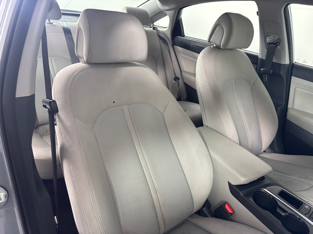 2016 Hyundai Sonata Image 17