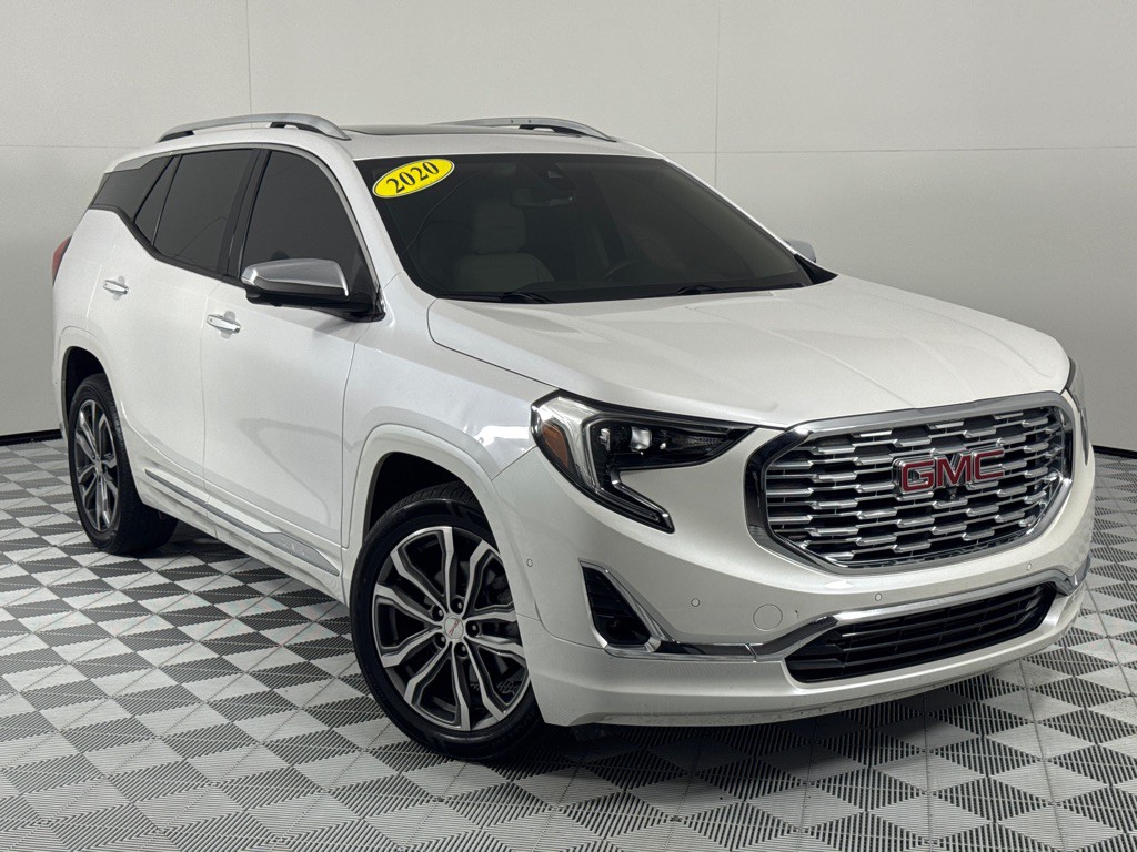 2020 GMC Terrain Image 2