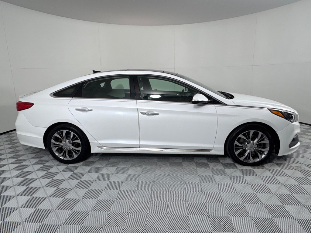 2015 Hyundai Sonata Image 4