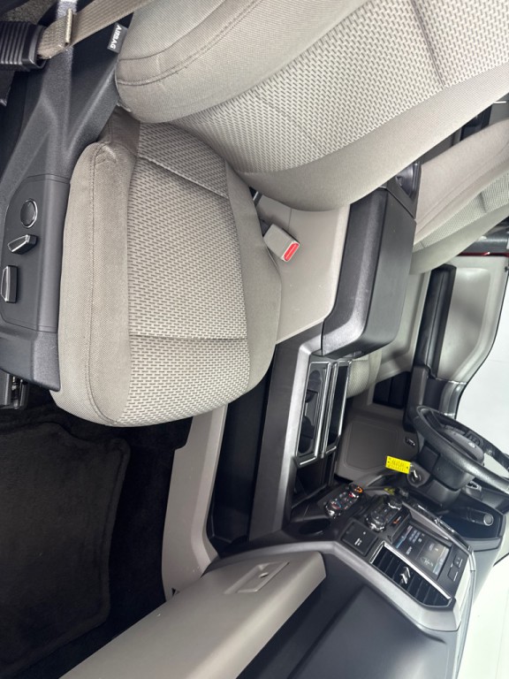 2015 Ford F-150 Image 21