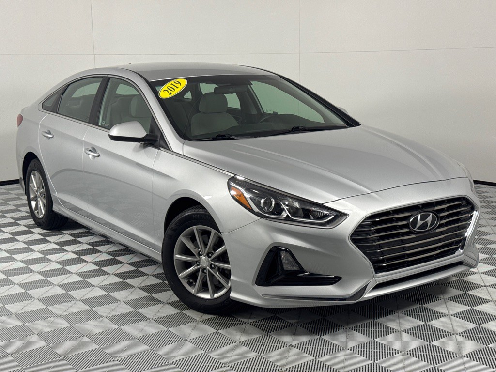 2019 Hyundai Sonata Image 2