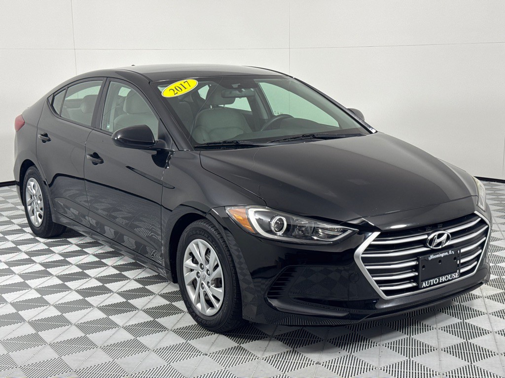 2017 Hyundai Elantra Image 3