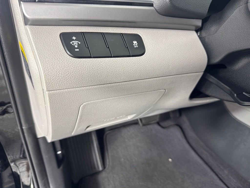 2017 Hyundai Elantra Image 15