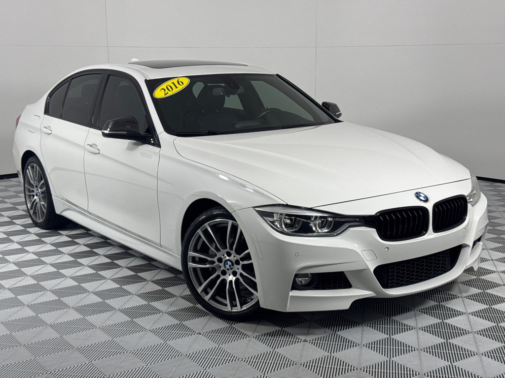 2016 BMW 3 Series Image 2