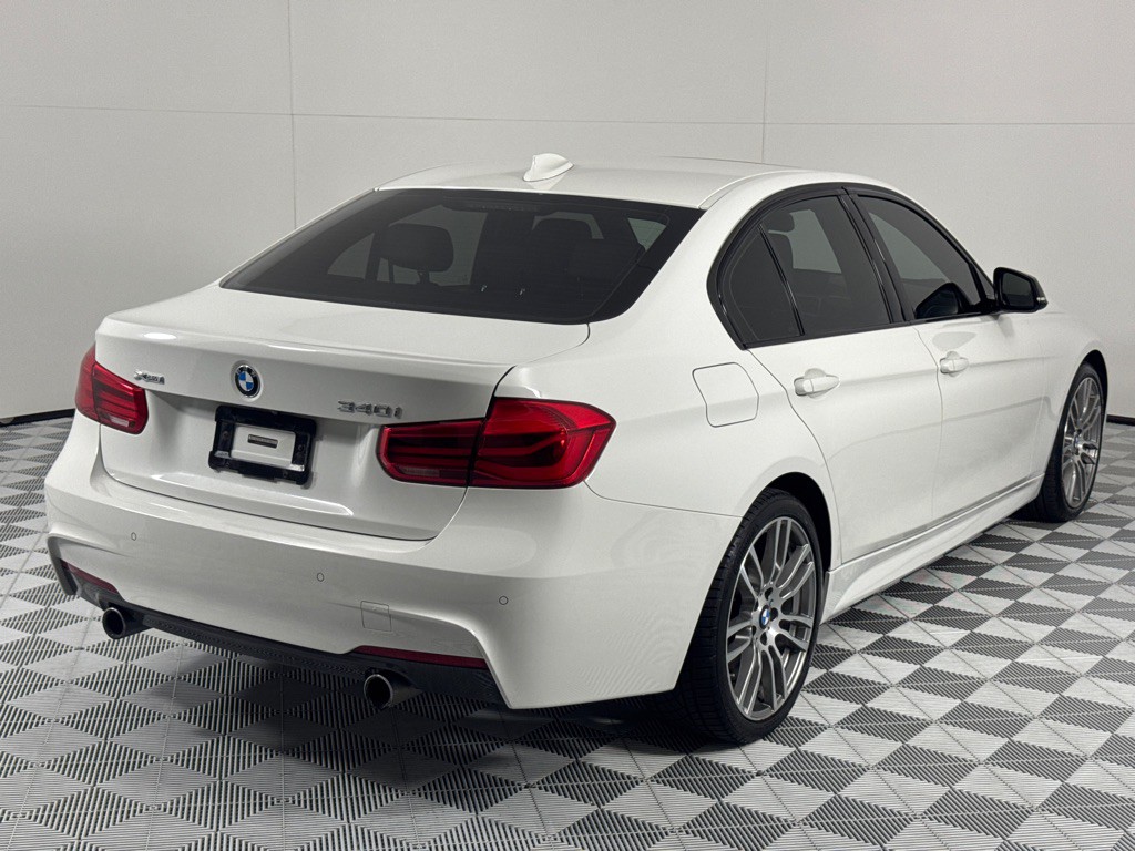 2016 BMW 3 Series Image 5