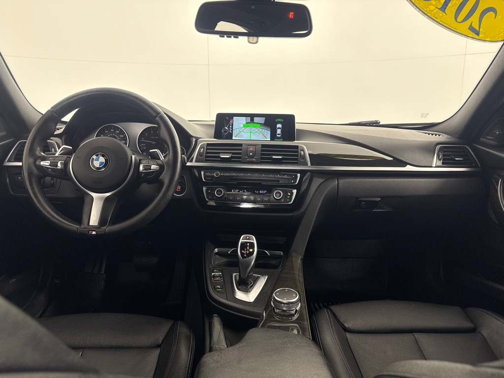 2016 BMW 3 Series Image 26