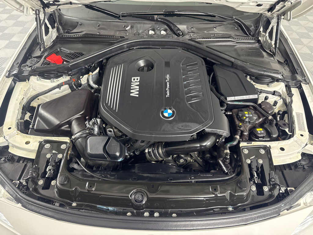 2016 BMW 3 Series Image 27