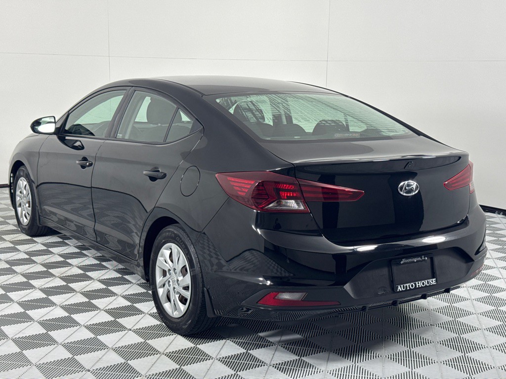 2019 Hyundai Elantra Image 7