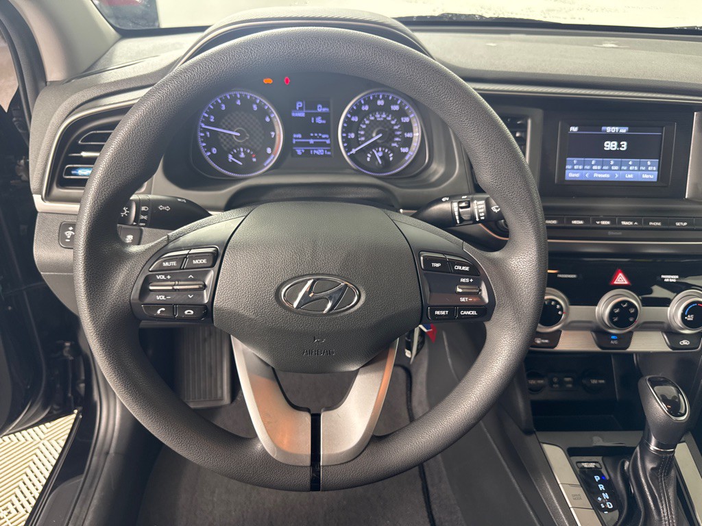 2019 Hyundai Elantra Image 16