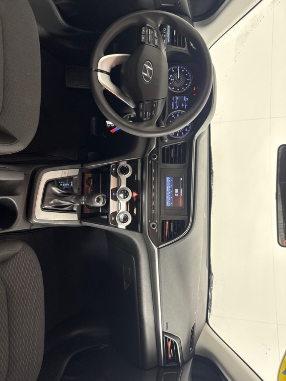 2019 Hyundai Elantra Image 26