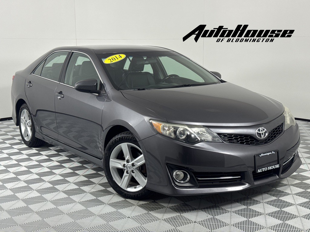 2014 Toyota Camry Image 1