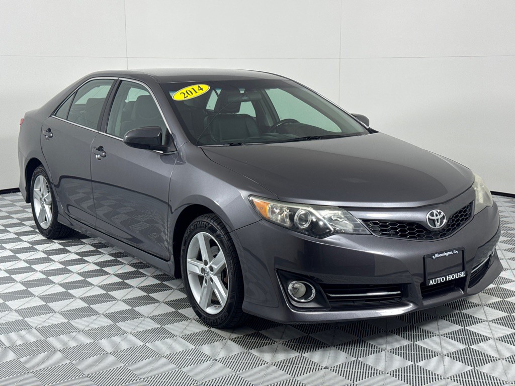 2014 Toyota Camry Image 3