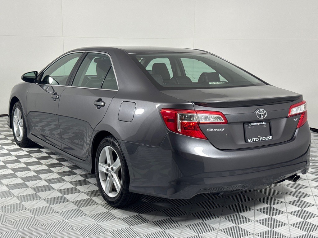 2014 Toyota Camry Image 5