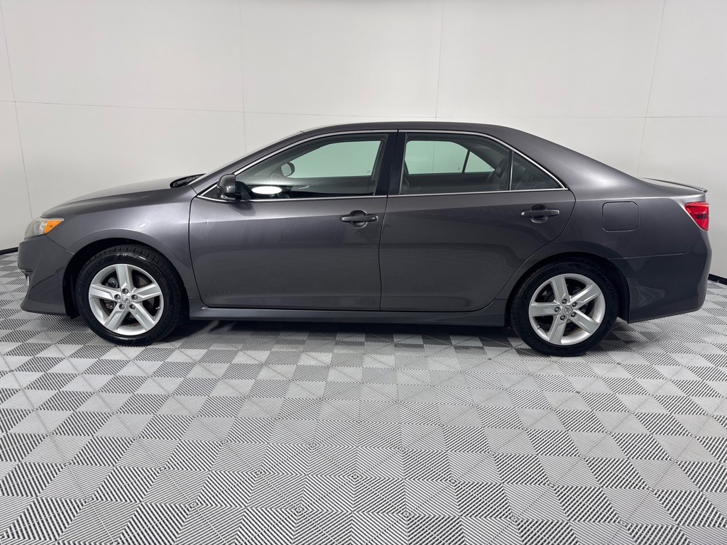 2014 Toyota Camry Image 6